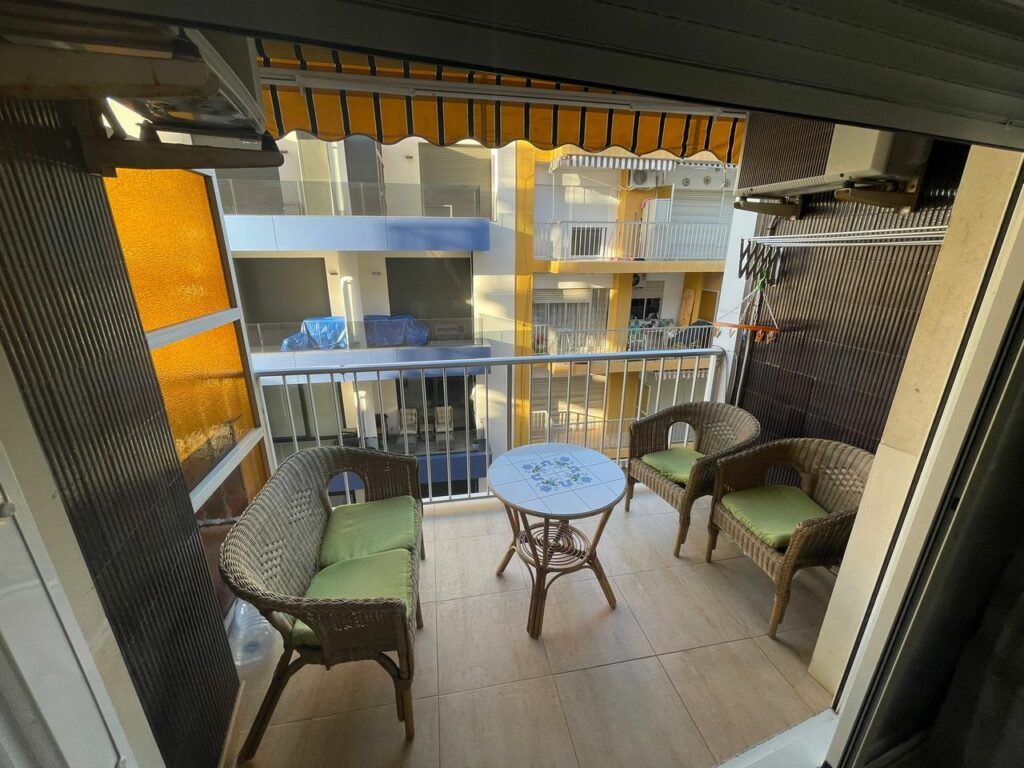 Spécial Investisseur - Appartement 4 chambres avec Licence Touristique - à Playa del Cura - Torrevieja - Espagne - Prix 135.000€