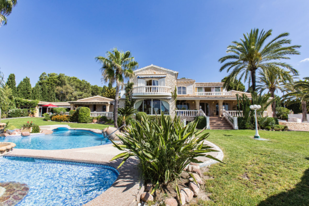 Propriété exceptionnelle avec maison d'hôtes et jardin paradisiaque à Benissa- Espagne €1.490.000 | Beds 5 | Baths 3 | Built 363 m² | Plot 7.200 m² |