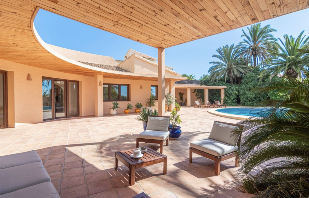 Villa à vendre à Benissa (San Jaime), Costa Blanca. Alicante - Espagne- Prix 720.000€ Chambres 3 | Salles de bains 3 | Superficie 296 m² | Terrain 890 m² |